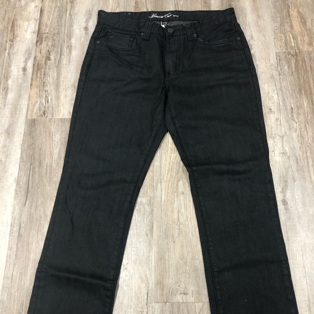 Kenneth Cole New York Men’s Black/Dark Blue Jeans Size 33/30. Great Condition.